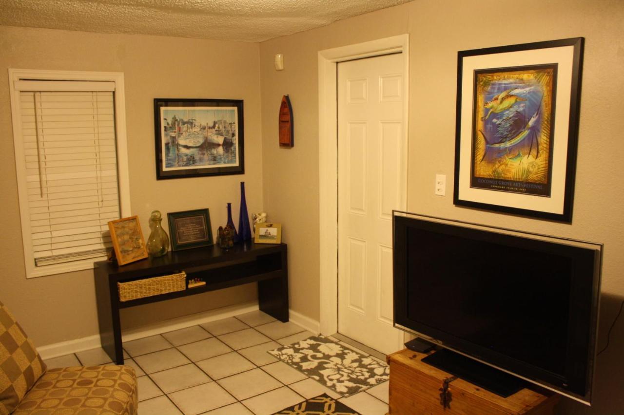 מיאמי Key West Style Historic Home In Coconut Grove Florida The Yellow House מראה חיצוני תמונה