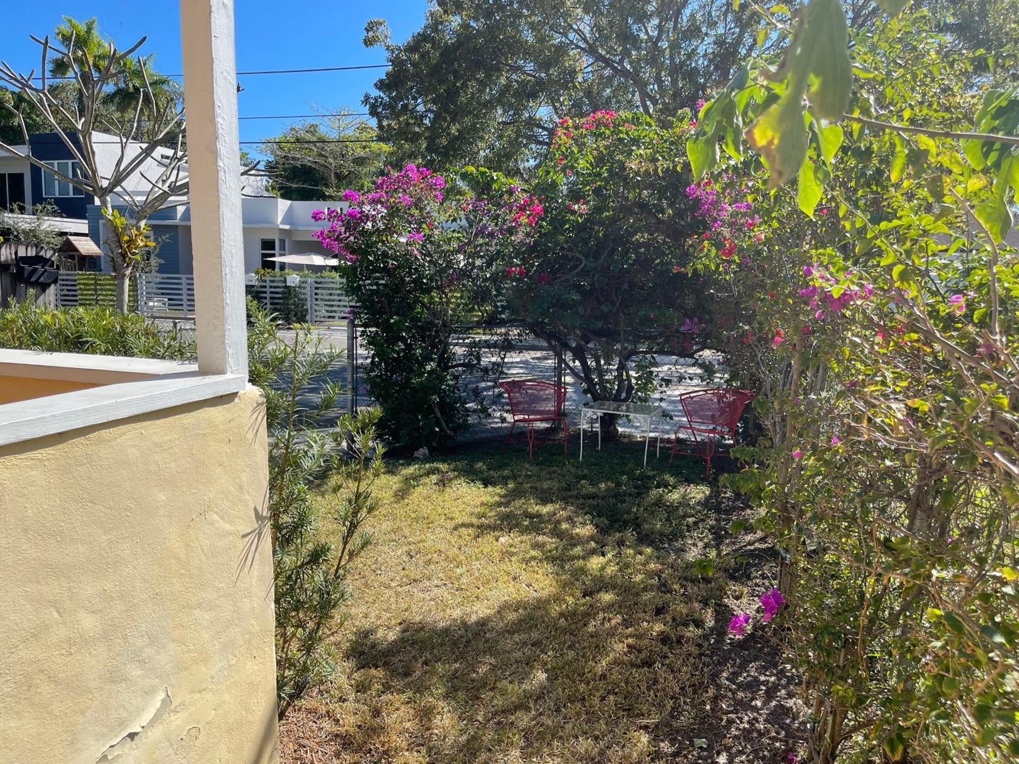 מיאמי Key West Style Historic Home In Coconut Grove Florida The Yellow House מראה חיצוני תמונה
